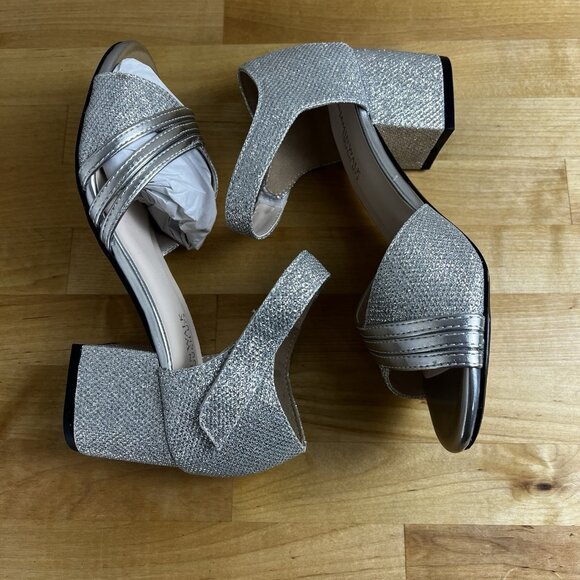 Touch Ups Benjamin Walk Silver Sparkly Foster Block Heel Sandal Size 5 NEW - Picture 6 of 11